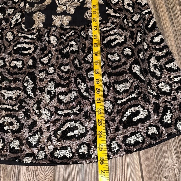 NWT Savanna Jane Black Sequin Leopard Flutter Sleeve Top - Picture 9 of 10